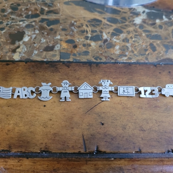 Silver Turtle Charm Bracelet - Picture 5 of 6